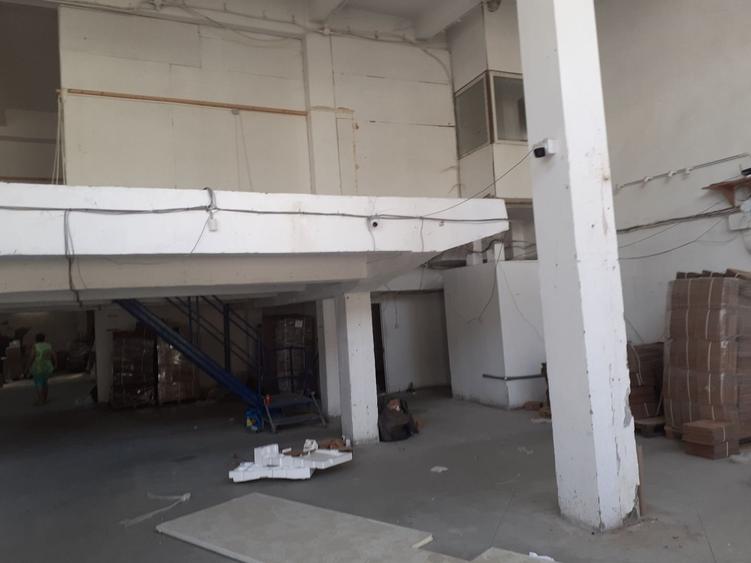 Zona metrou Republica - hala 350 mp - 2