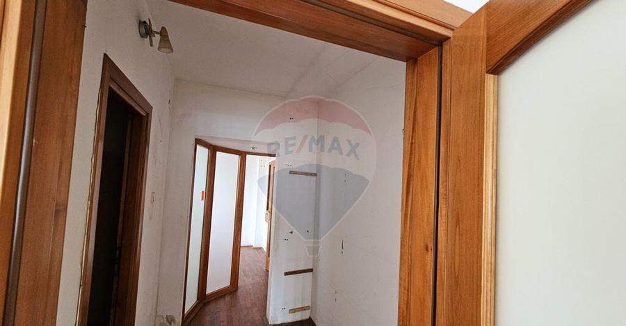 Spa?iu comercial - 4