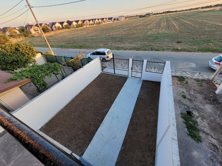 Casă cu 3 camere în Central