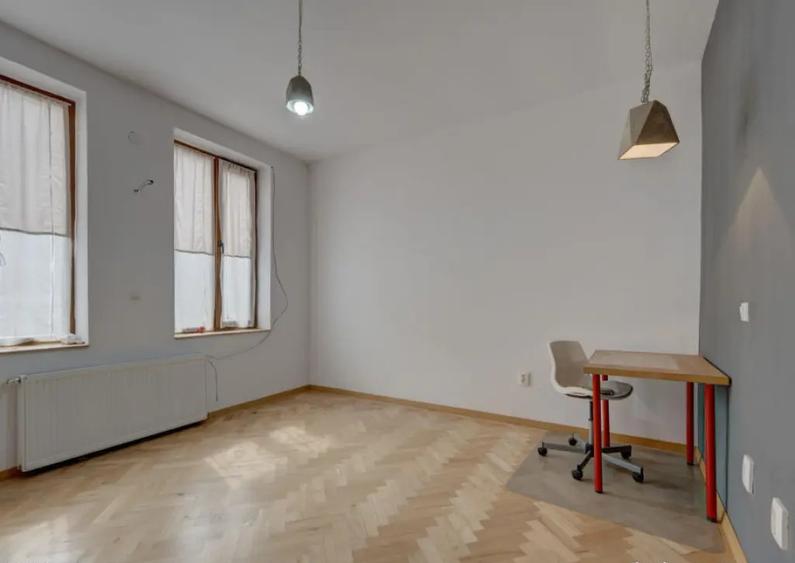 In Cartierul Evreiesc, casa 3 camere pivnita si mansarda - 5