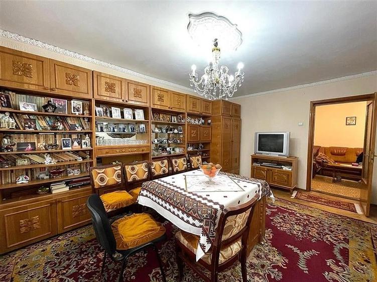 Apartament 4 camere zona Victoriei Tulcea - 2
