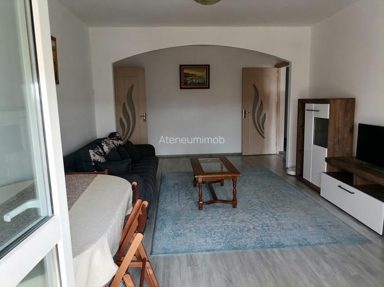Apartament spatios,Universitatea Hyperion