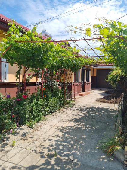 Casa Comuna Pantelimon 5 camere cu garaj 600 mp teren