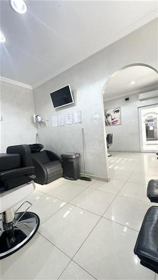 Spatiu ideal pentru afacerea ta  Tomis 3, parter bloc, pretabil pt mai multe ac - 7