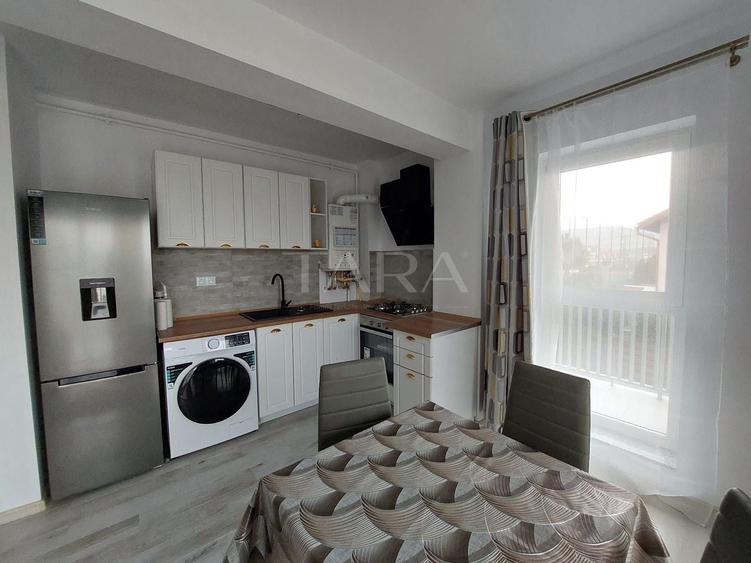 Apartament cu 2 camere semidecomandat, mobilat în Florești
