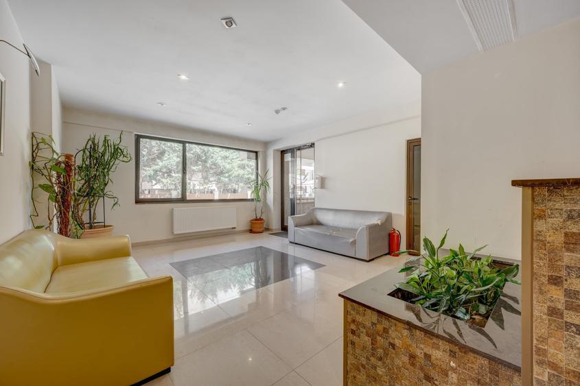 Apartament cu 3 camere decomandat în Iancu Nicolae