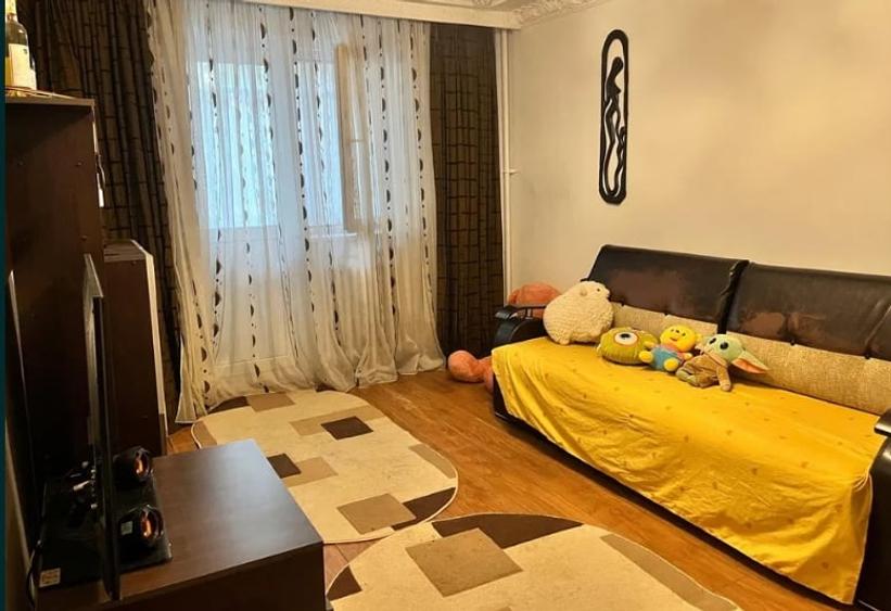 Pantelimon, Piata Delfinului,et 2/ 10 ,decomandat,amenajat,mobilat,Liber. - 1