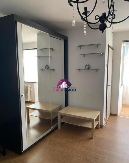 Inchiriez garsoniera in Piata muncii ( 8) Dana - 4