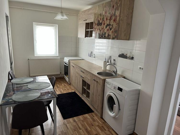 Inchiriez apartament 2 camere - 5