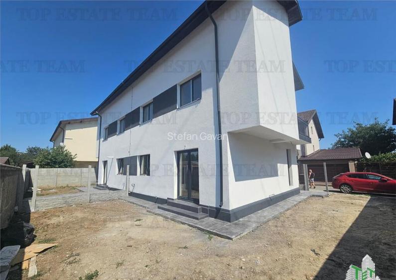 Vila cuplata 4 camere mansarda in Rosu Vila cuplata 4 camere mansarda in Rosu