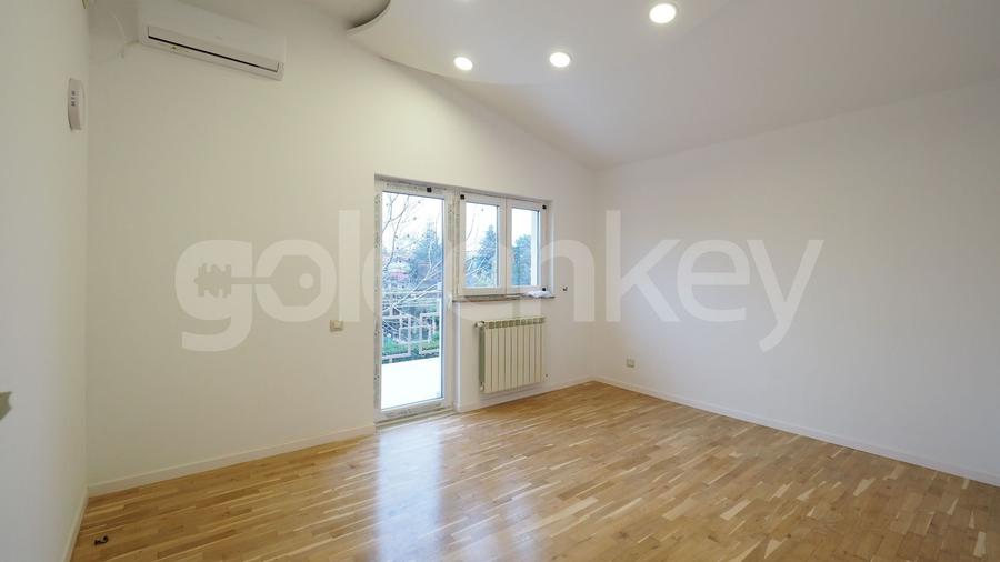 Vila spatioasa cu 6 camere si 500mp teren - 12