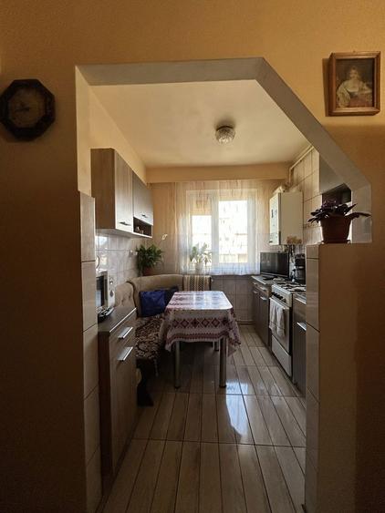 Vand apartament 2 camere, mobilat, utilat - 2