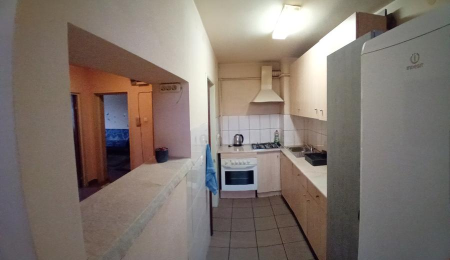 proprietar, inchiriez apartament 3 camere decomandat in Strand - 4