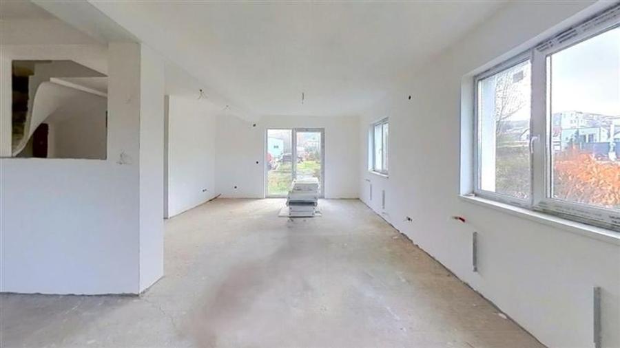 Tur LIVE! Casa familiara cu etaj, zona linistita, Corunca, Mures - 1