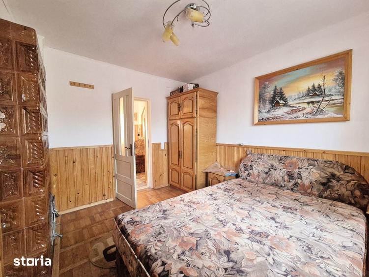 Casă cu 5 camere decomandat cu Teren 1600 Mp în Dobreni
