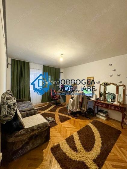 Apartament cu 3 camere decomandat, mobilat în Pelican Apartament cu 3 camere decomandat, mobilat în Pelican