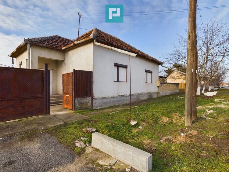 Casa cu 4 camere + anexe in ?ofronea - 3