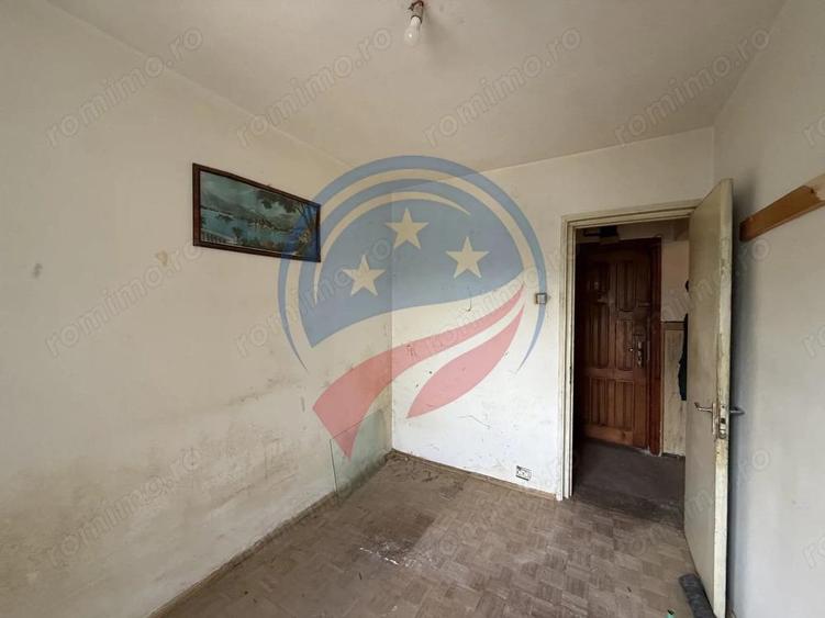 Apartament 3 camere de vanzare/Racheta/Craiovita - 4