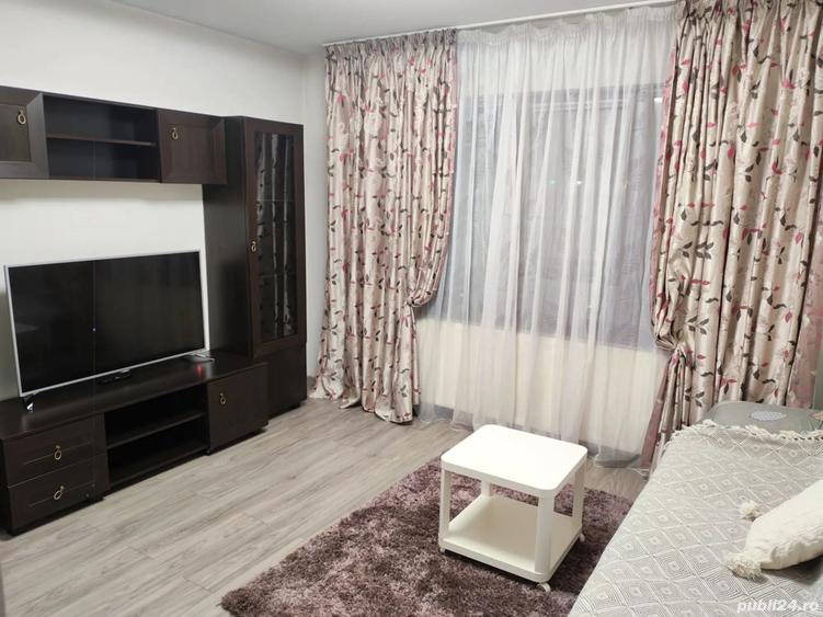 Proprietar, langa Facultatea de Medicina ,2 camere decomandate - 5