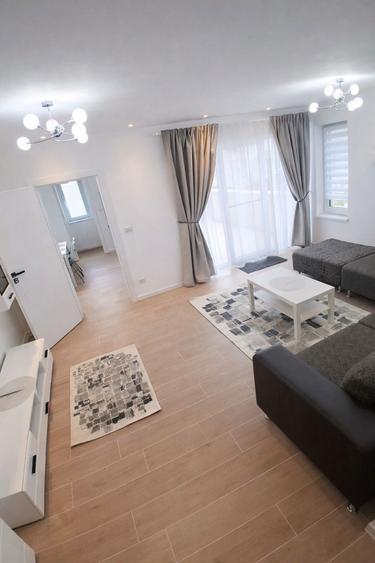 Inchiriez ap.3 camere lux - 1