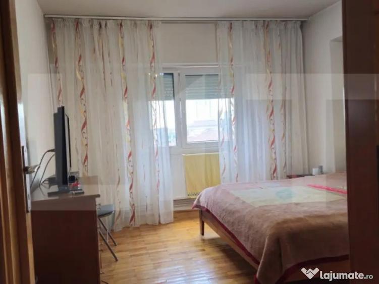 Apartament de vanzare, cu 3 camere decomandat, 76 mp, zona c - 6