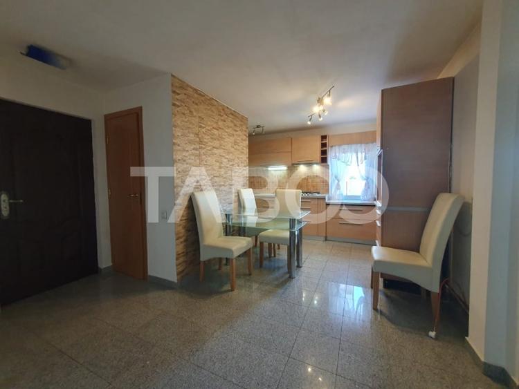 Apartament 3 camere decomandat 80 mp + 2 balcoane zona Teiului - 1