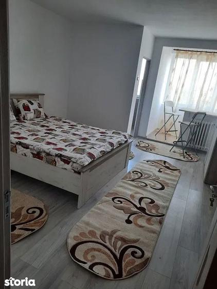 Piata Minis stradal - 3