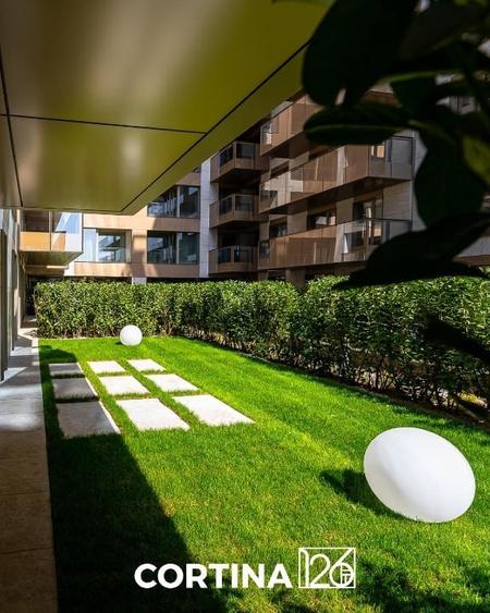 Ocazie unica Cortina 126 Apartament 3 camere cu 80 mp gradina & parcare inclusa - 1