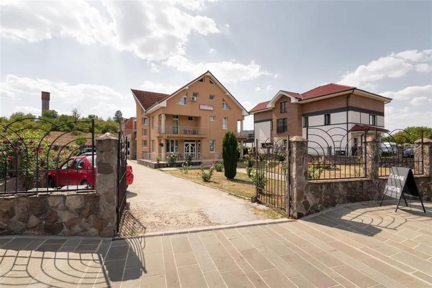 RECO Pensiune 32  camere, 1 Mai - 6