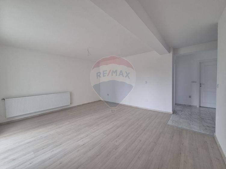 Apartament 3 camere decomandat parter - 6