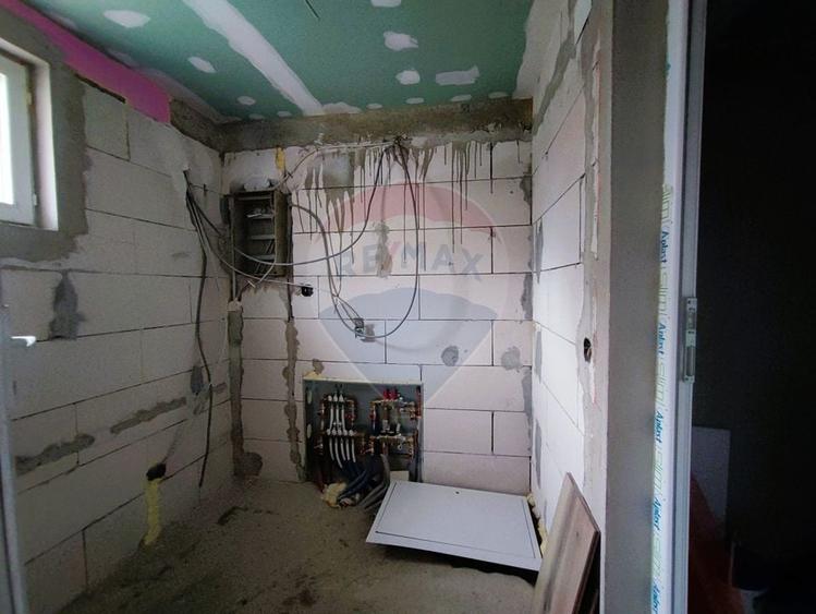 Casă / Vilă cu 3 camere de vânzare în zona Sud - 5