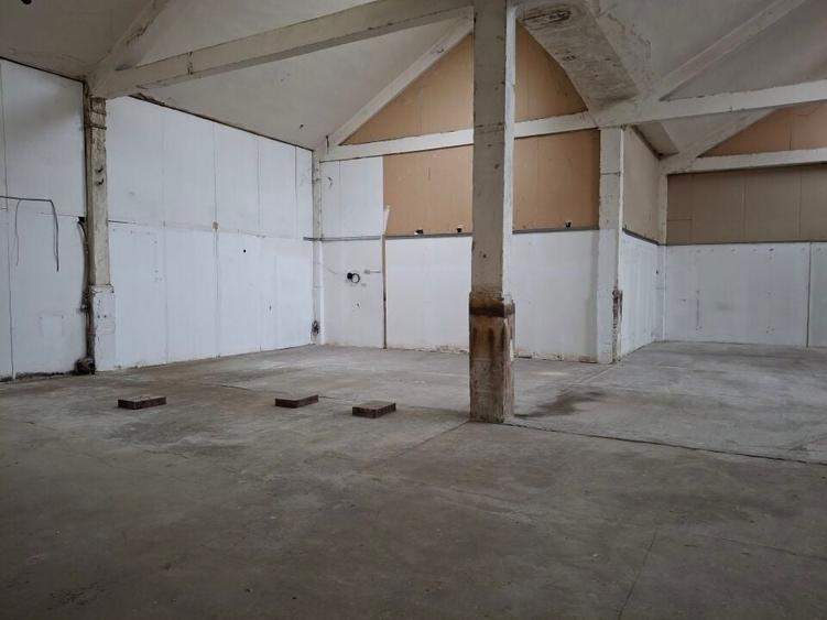 Spatiu depozitare/mica productie 185 mp - 2