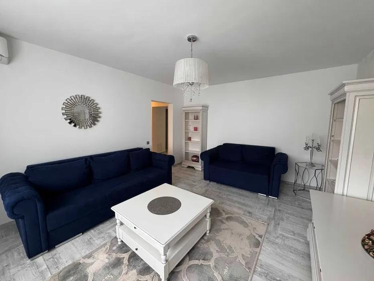 Apartament cu 3 camere decomandat în Mihai Bravu