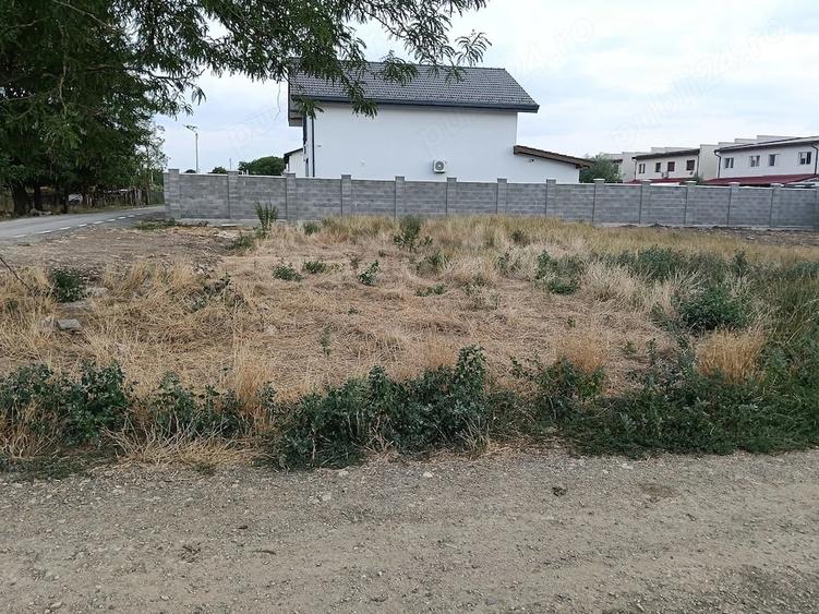Teren de 589 mp, în Covaci