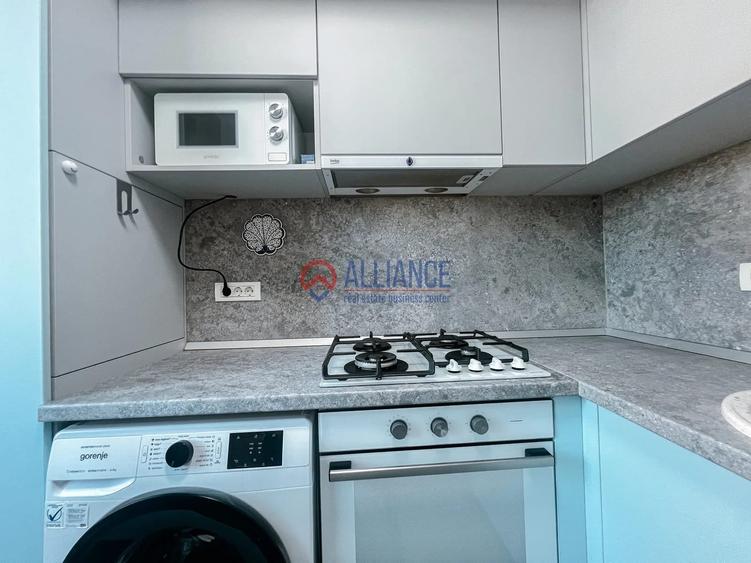 Apartament cu 3 camere decomandat, mobilat în Palazu Mare