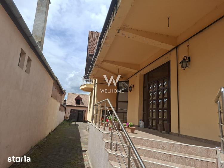 Casă cu 7 camere cu Teren 700 Mp în Turnișor