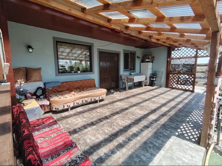 Casă individuală cu 4 camere cu Teren 640 Mp în Stâlpu