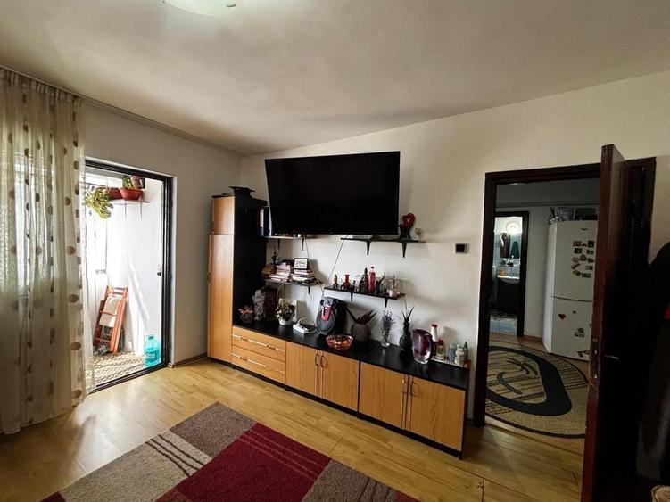 Apartament cu 2 camere decomandat, mobilat în Ostroveni