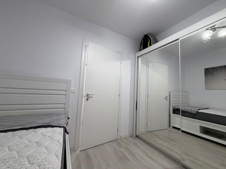 Apartament cu 3 camere decomandat, mobilat în Theodor Pallady