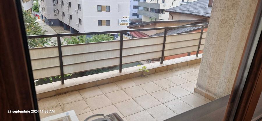 Apartament cu 2 camere decomandat în Vitan