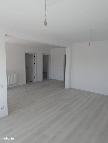 Casă cu 4 camere cu Teren 352 Mp în Valu lui Traian