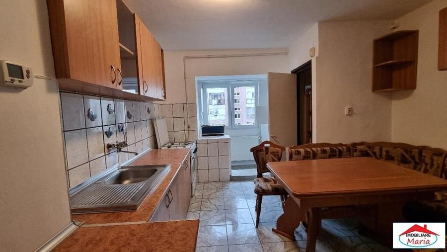 Apartament cu 2 camere decomandat în Carpați 2