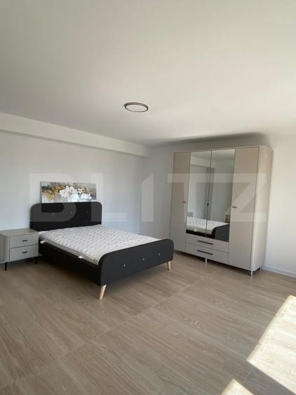 Apartament cu 3 camere decomandat, mobilat în Central