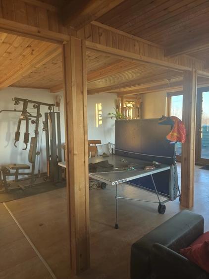 Casă cu 5 camere cu Teren 875 Mp în Ciolpani