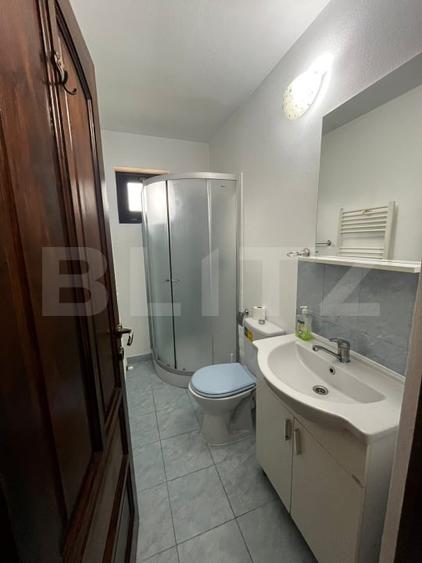 Casă individuală cu 13 camere cu Teren 530 Mp în Colibița