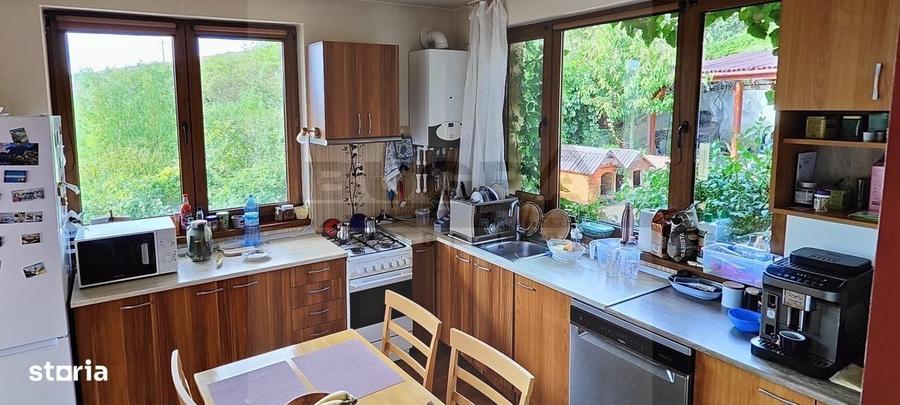 Duplex cu 6 camere cu Canalizare în Baciu