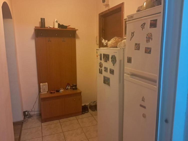 Apartament cu 2 camere semidecomandat în Berești