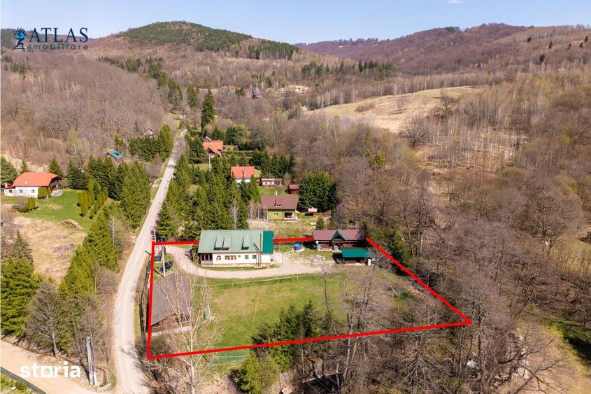 Casă cu 9 camere cu Teren 2600 Mp în Brăduț