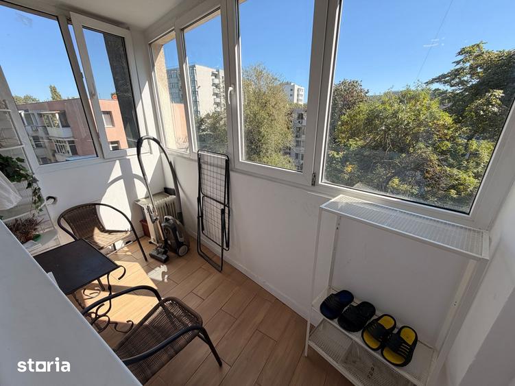 Apartament cu 2 camere decomandat în Titan