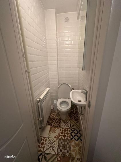Apartament cu 3 camere semidecomandat, mobilat în Sala Palatului